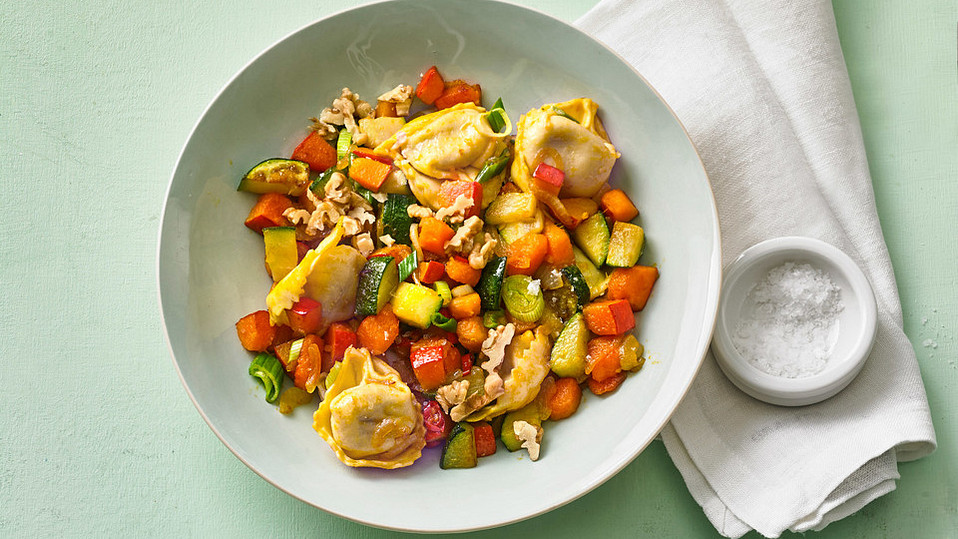 Nudeln-mit-Butternuss-oder-Hokkaidok-rbis