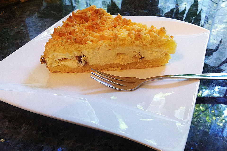 Käse-Streuselkuchen mit Rosinen