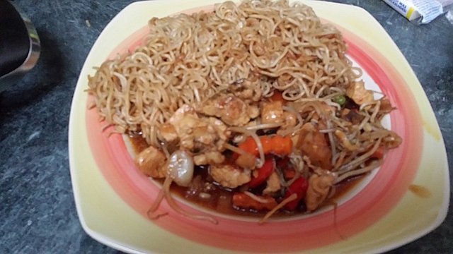 Asiahähnchen mit Mie-Nudeln von Lexi25