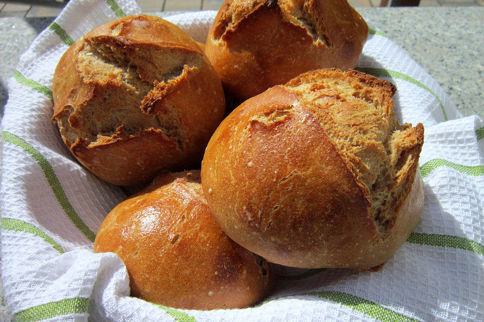 Dinkelvollkornbrötchen mit Lievito Madre