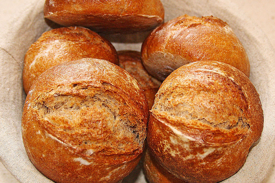 Dinkelvollkornbrötchen mit Lievito Madre