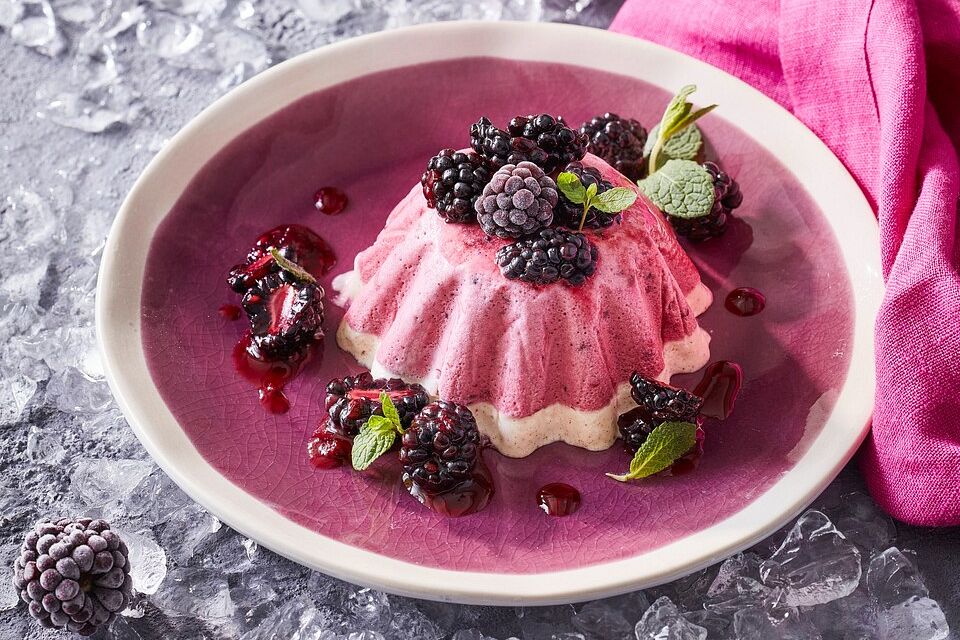 Brombeer-Zimt-Parfait