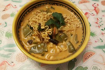 Schnelle asiatische Suppe