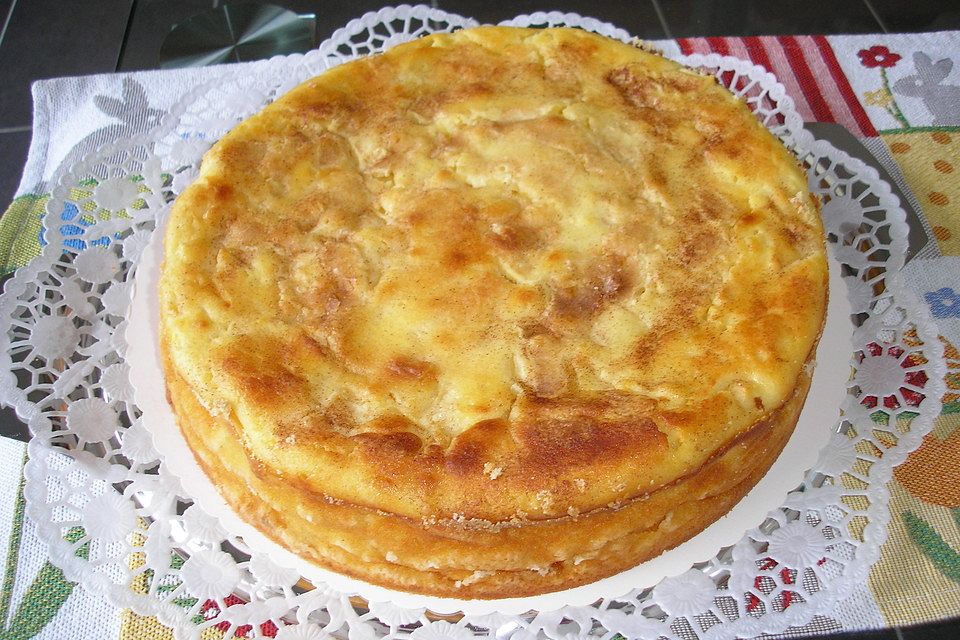 Apfelkuchen ohne Boden mit Quark-Vanillepudding