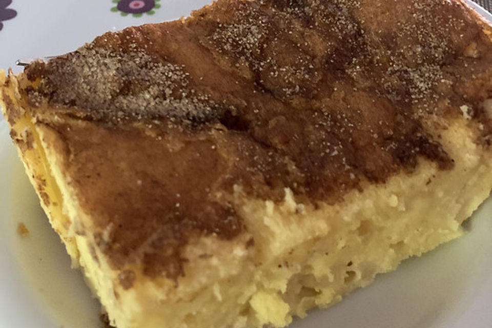 Apfelkuchen ohne Boden mit Quark-Vanillepudding