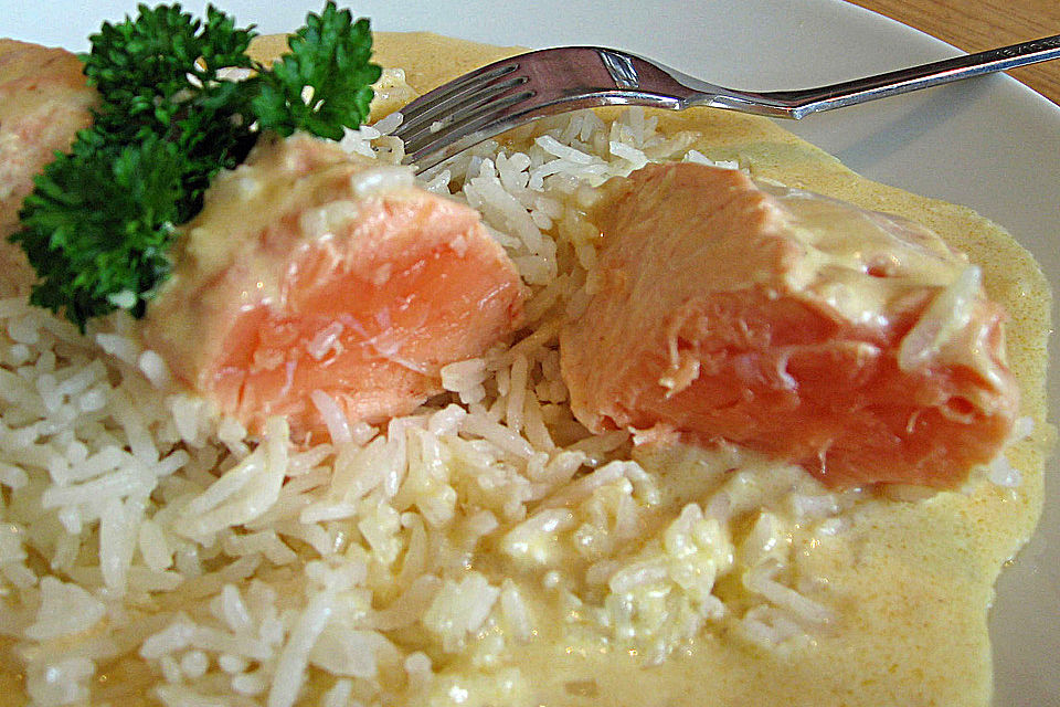 Lachsfilet in Pernod - Sahne Sauce