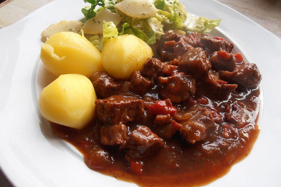 Südtiroler Rindsgulasch