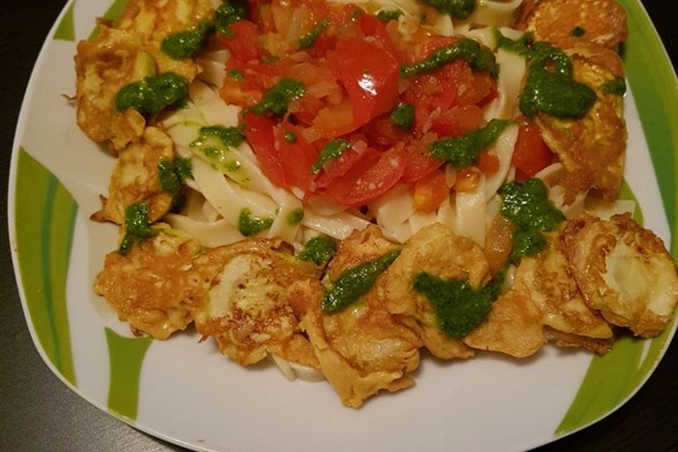 Spaghetti mit Tomaten - Avocado - Salsa