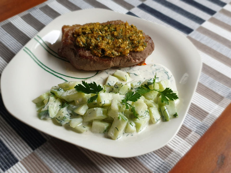 Gratinierte irische Steaks mit Gurkensalat von Tickerix | Chefkoch
