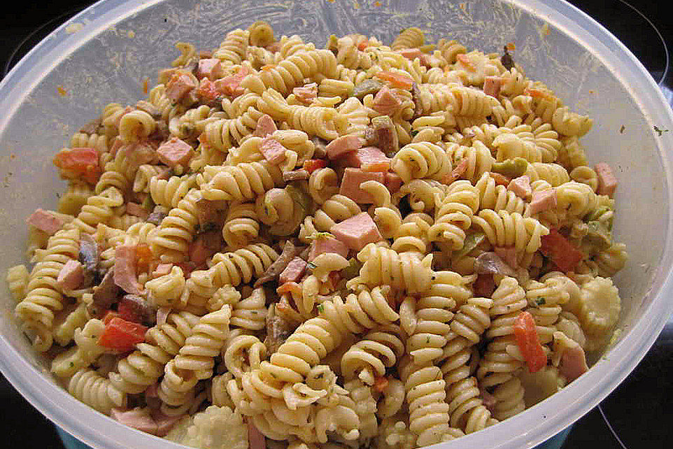 Nudelsalat mit Gemüse