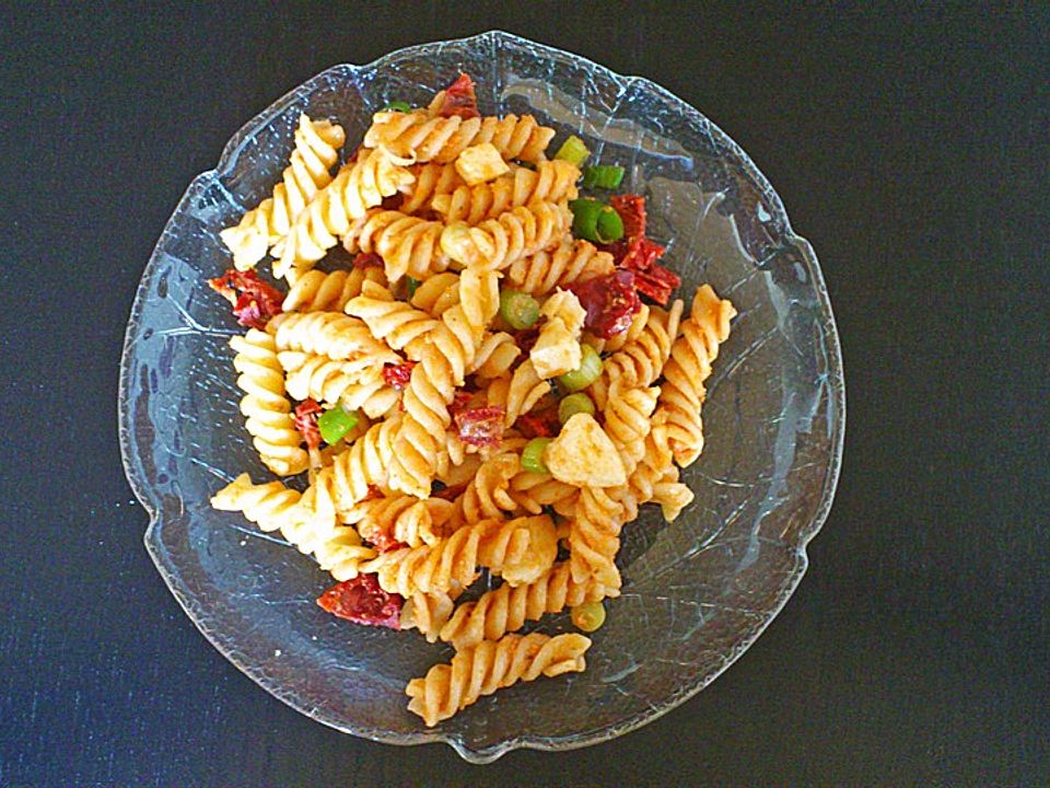 Nudelsalat mit Pesto Rosso von Jani85| Chefkoch