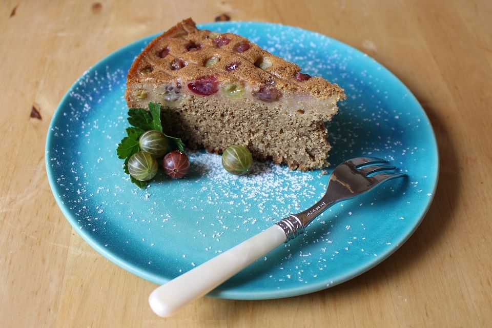 Buchweizen-Hirse-Stachelbeere Kuchen