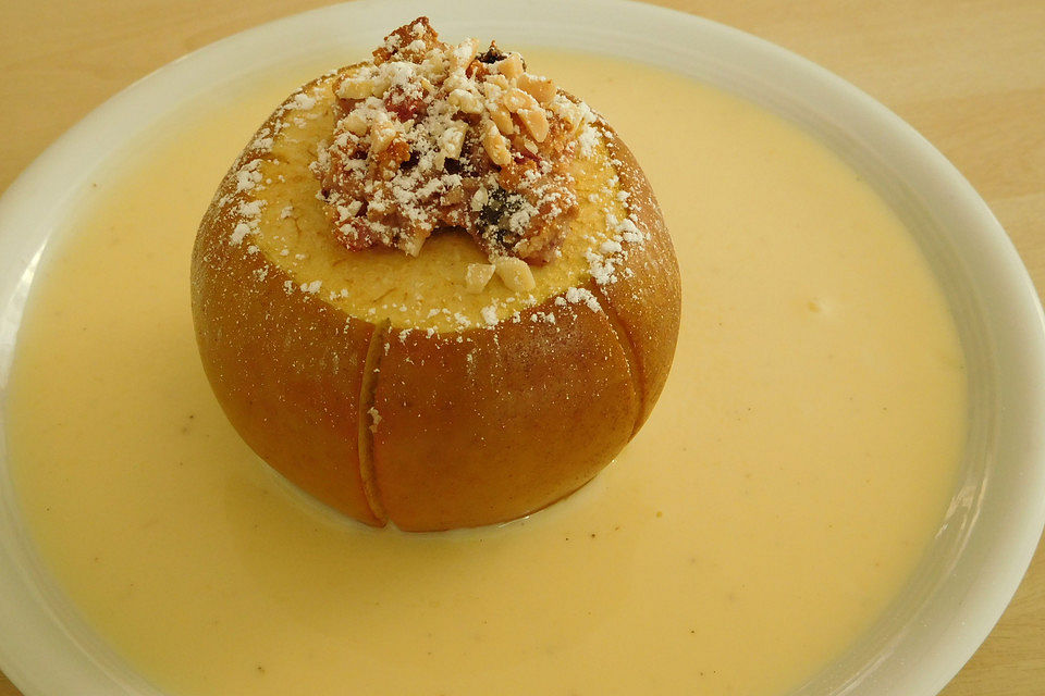 Bratapfel mit Vanillesauce