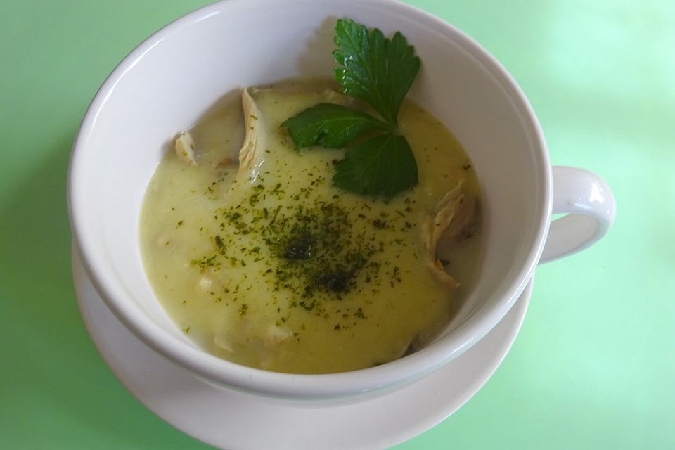 Hühnersuppe mit Kartoffeln und Lauch