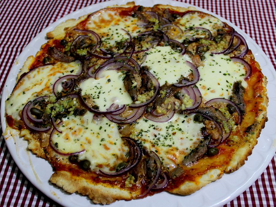 Thunfischpizza mit Sardellen von Su-chef| Chefkoch