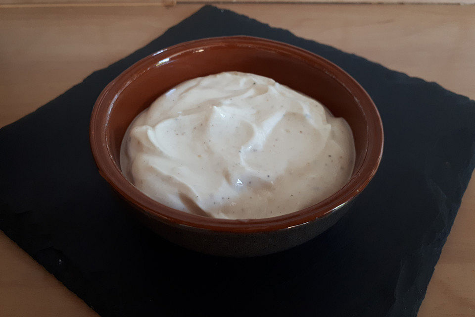 Mayonnaise bzw. Aioli