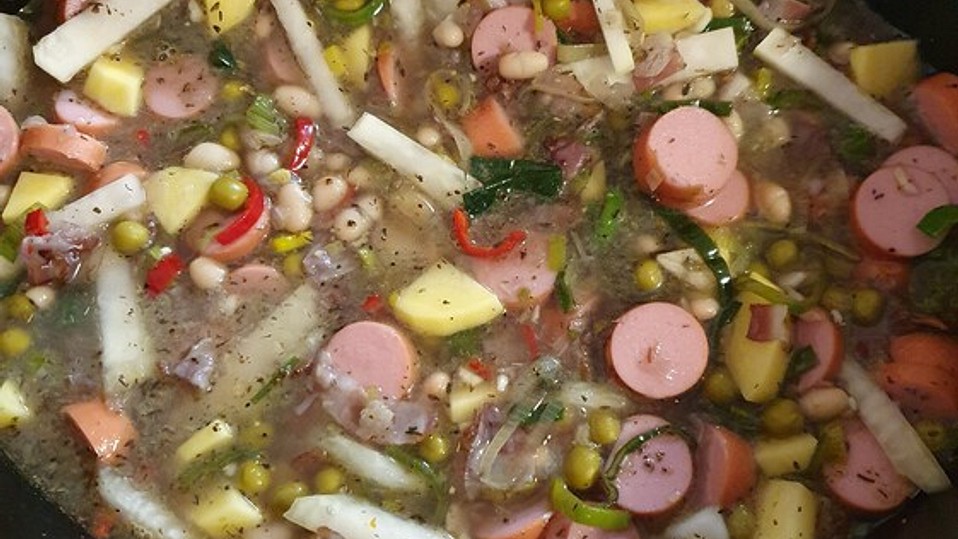 Bohneneintopf mit Würstchen und Kartoffeln von dbarby