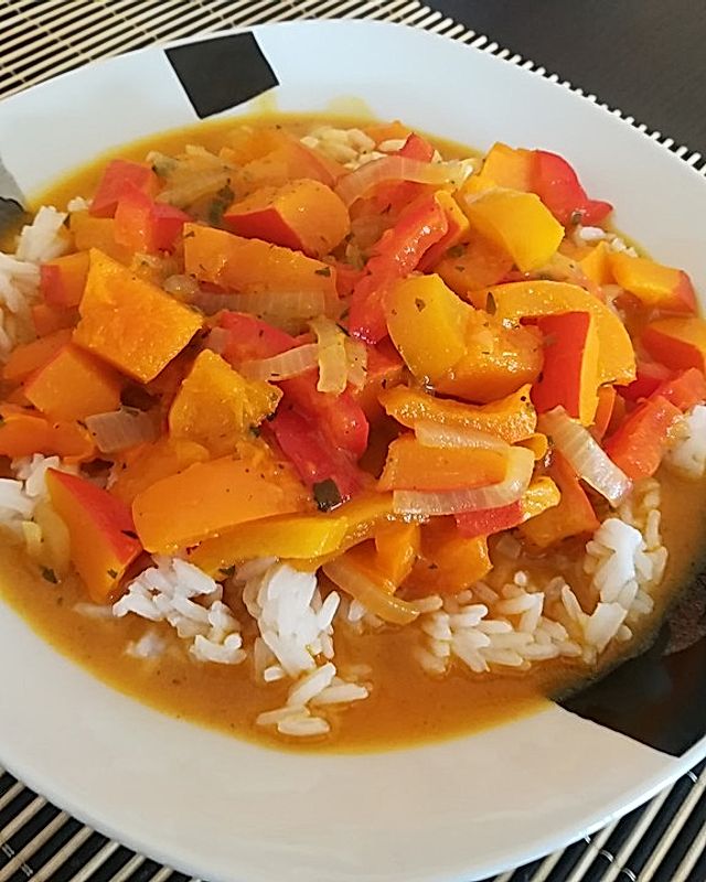 Kürbis-Paprika-Curry mit Basmatireis