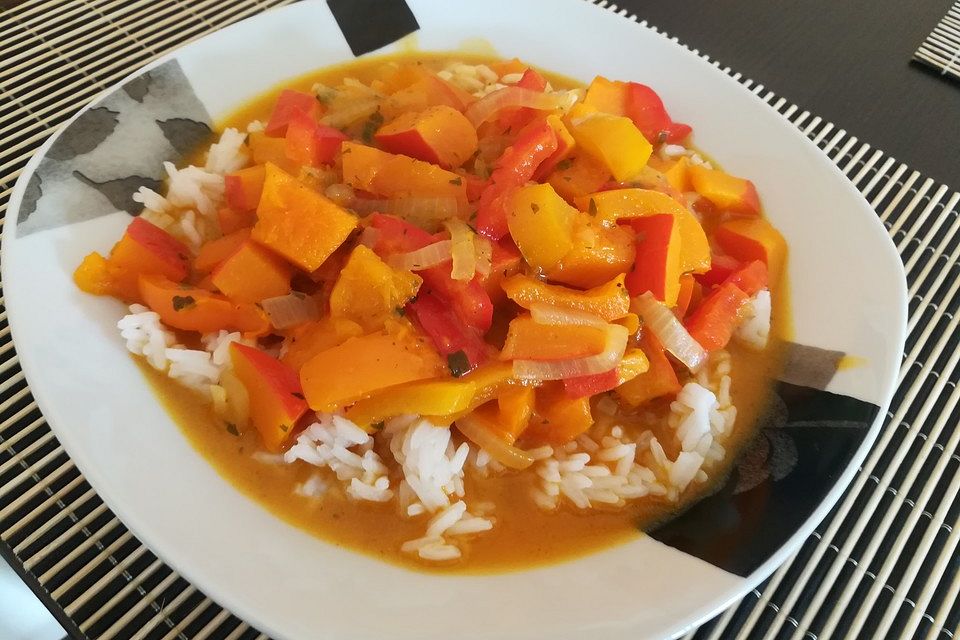 Kürbis-Paprika-Curry mit Basmatireis