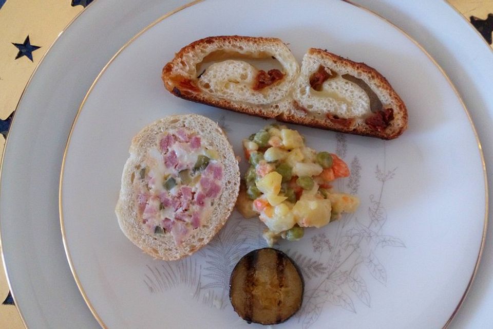 Bunter Salat mit Mayonnaise à la Gabi