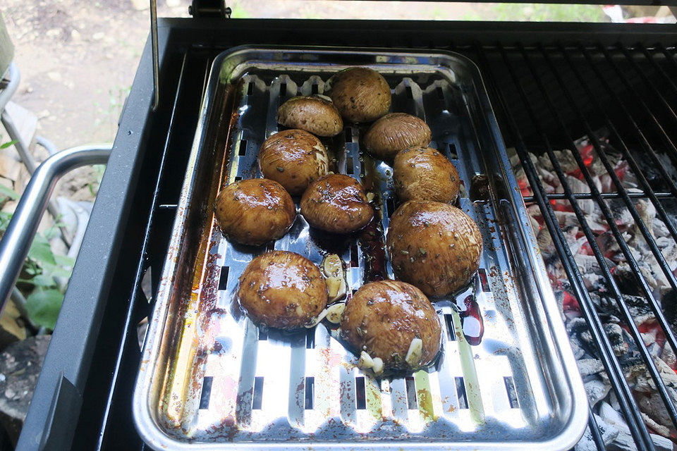 Marinierte Champignons vom Grill