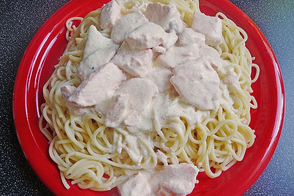 Spaghetti mit Lachs - Sahne Soße