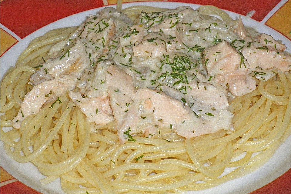 Spaghetti mit Lachs - Sahne Soße