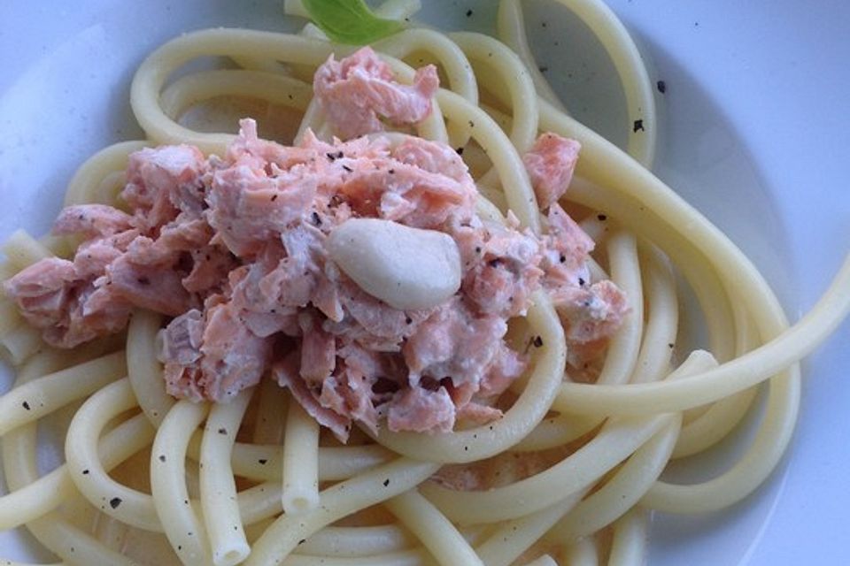 Spaghetti mit Lachs - Sahne Soße