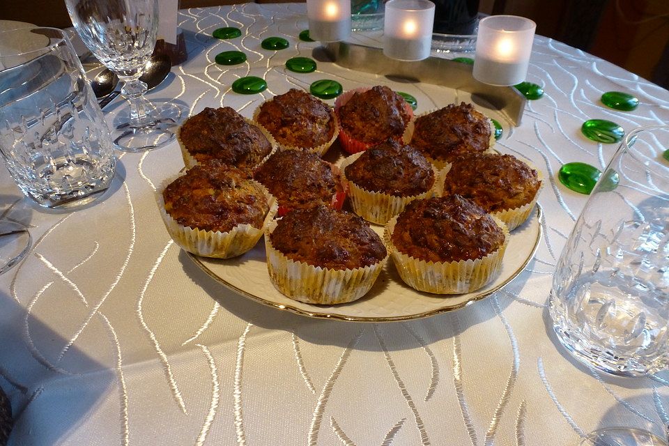 Herzhafte Kürbis-Muffins mit Speck und Käse