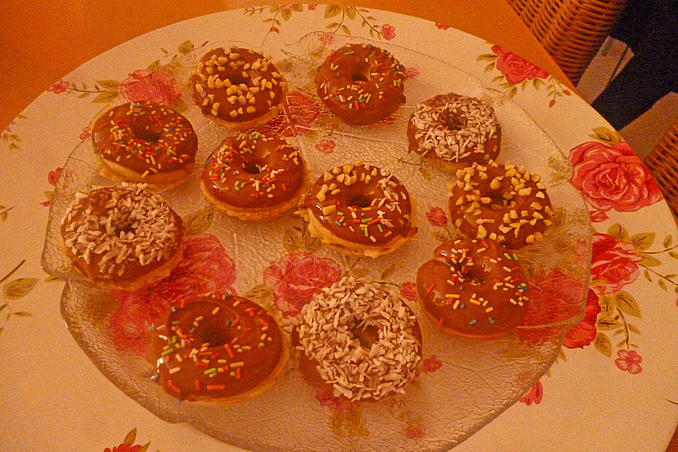 Hefeteig-Donuts für den Donut Maker