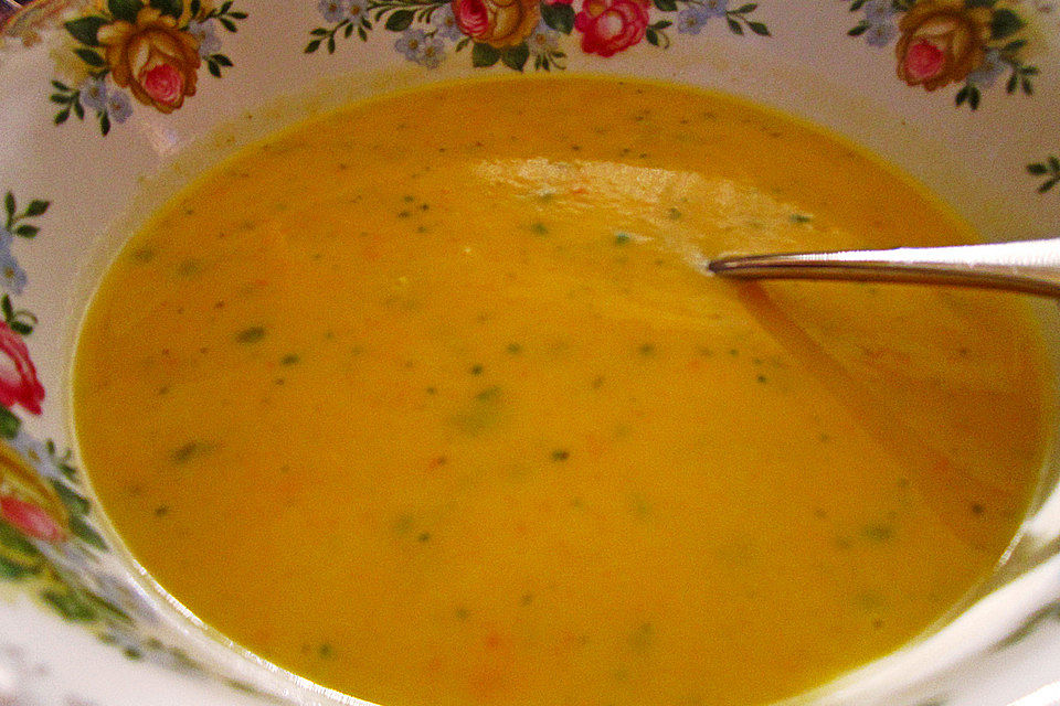 Kartoffel-Möhren-Suppe