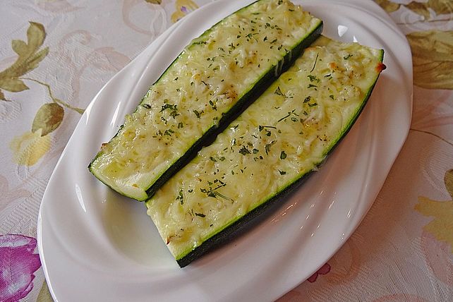 Gebackene Zucchini mit Knoblauch von DoveLove| Chefkoch