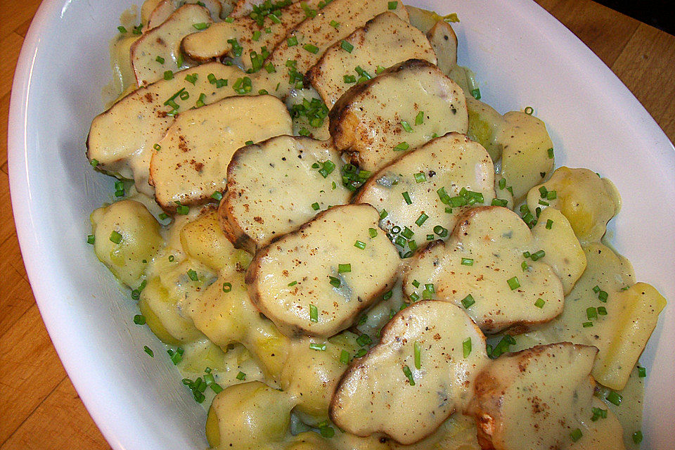 Überbackener Rosenkohl mit Hähnchenfilet in Gorgonzolasoße