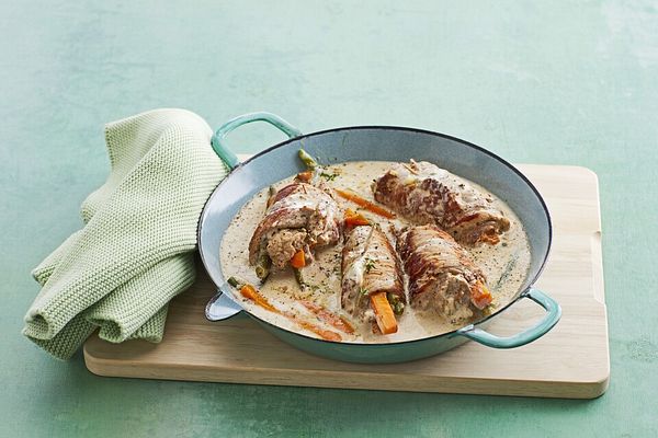 Schnitzelröllchen mit Karotten und Bohnen in Rahmsoße von happycook75 ...