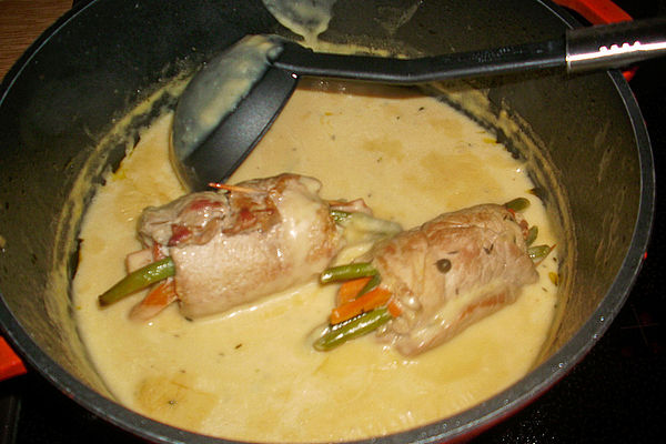 Schnitzelröllchen mit Karotten und Bohnen in Rahmsoße von happycook75 ...