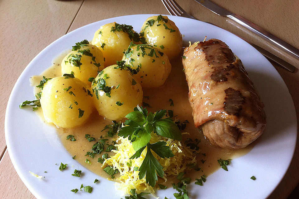 Kalbsrouladen mit Kräuter-Mozzarellafüllung