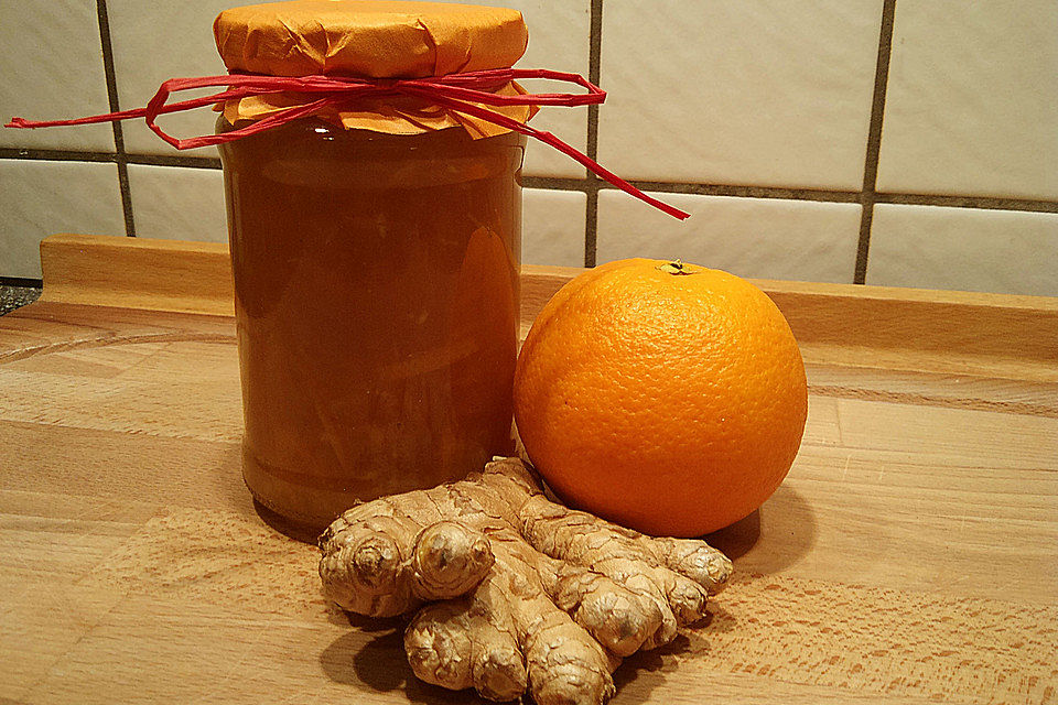 Winterliche Orangen-Marmelade mit Ingwer und Kardamom