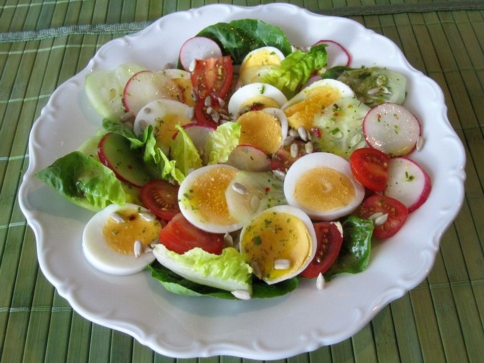 Bunter Salat mit Joghurt-Dressing von MissPrincessSissi | Chefkoch