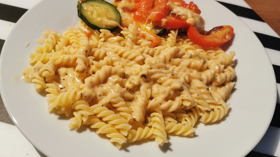 Käse-Kräuter-Soße für Nudeln von Maffibaer Käse-Kräuter-Soße für Nudeln von Maffibaer