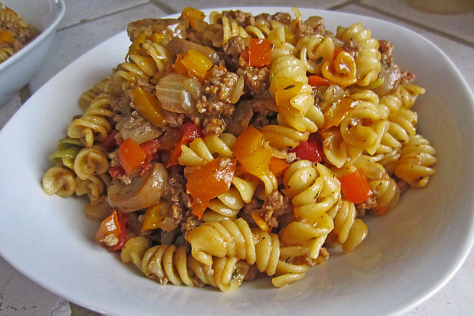 Bologneser Topf mit Champignons ohne Fix