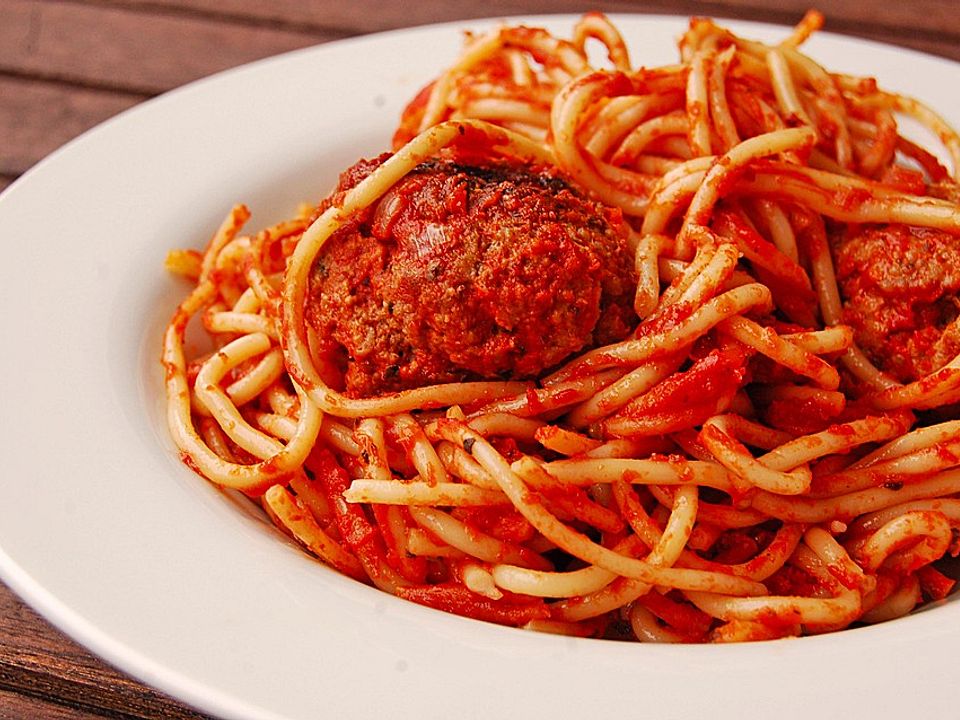 Spaghetti mit Tomatensoße und Hackklößchen von marlis24| Chefkoch