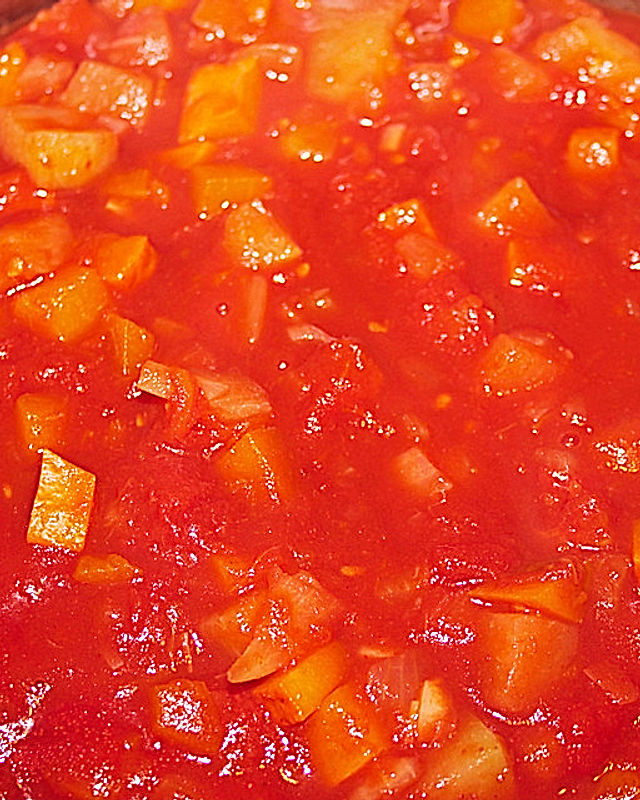 Kürbis-Zucchini-Tomaten-Soße