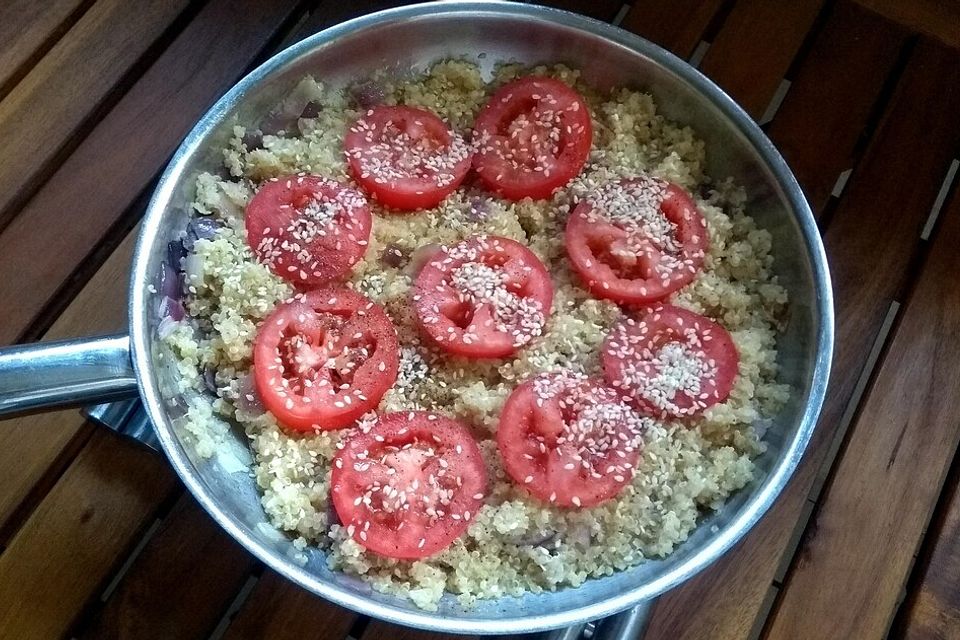 Quinoa-Tomaten-Pfanne