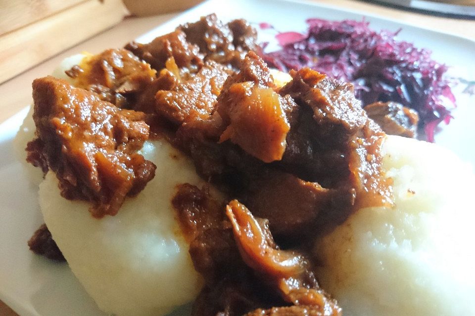 Malzbiergulasch von Oma