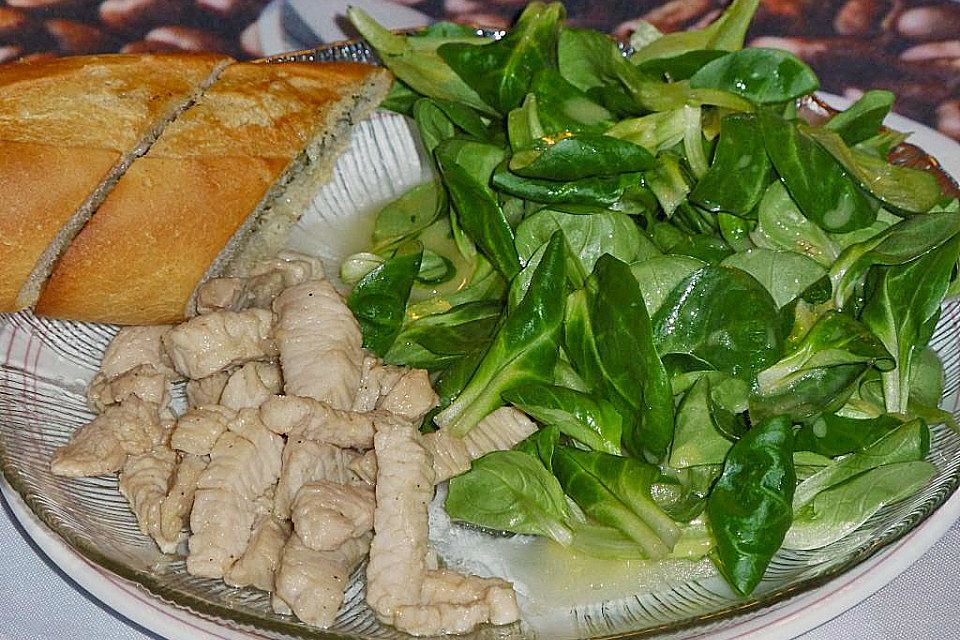 Feldsalat mit Putenbrustfilet und Orangen - Vinaigrette