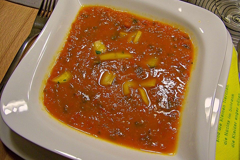 Rote Paprikasuppe