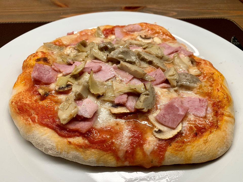 Schinken-Pilz-Pizza von McMoe| Chefkoch