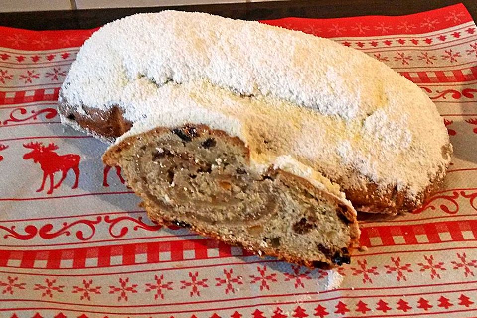 Idiotensicherer Quark-Marzipan Stollen