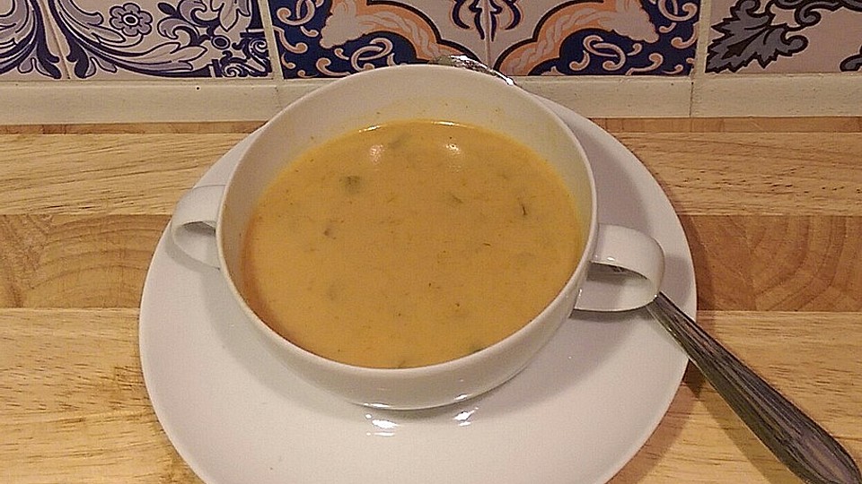 Pikante Hühnercremesuppe