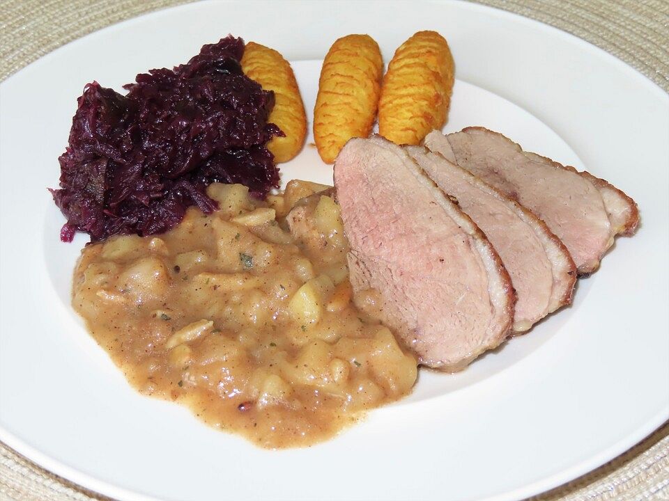 Entenbrustfilet mit Bratapfel - Soße von pebbles4| Chefkoch